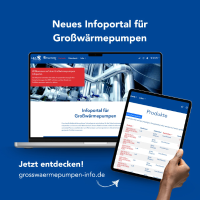 Das Bild zeigt einen Laptop und ein Tablet mit geöffneter Website des neuen Infoportals für Großwärmepumpen auf blauem Hintergrund.